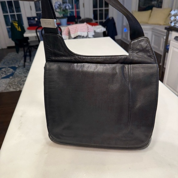 Tumi Shoulder Bag 6923D Bryce Flap Bodybag Cowhide Messenger Grained Leather - Picture 3 of 16